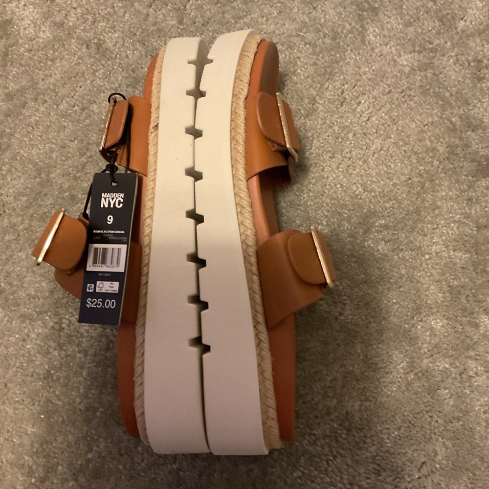 MADDEN NYC Camel Brown Double Strap Sandals NEW! - Picture 5 of 7